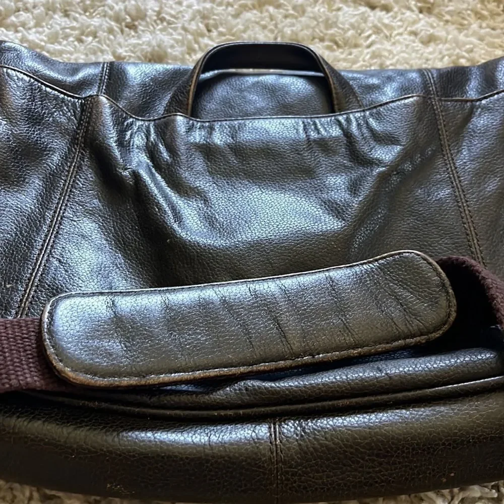 Black Rivet Leather Cross Body Messenger Laptop Bag Distressed Adjustable Strap